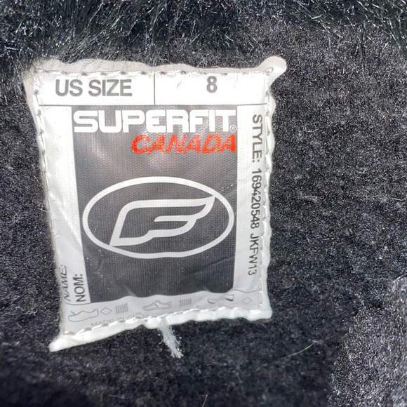 Woman fur lined snow boots. Super fit. Size 8. Black - Picture 2 of 3